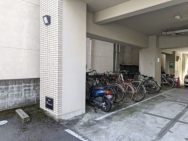 画像7:駐輪場