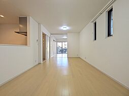 ＭＫＯ中須賀Ｅ 102 号室 1階2LDKのリビング/ダイニング