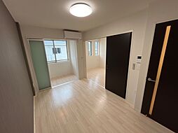 シャイン・ウェスト 205 号室 2階1LDKのリビング/ダイニング