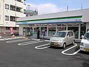 ファミリーマート 190m