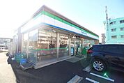 ファミリーマート桂台二丁目店 757m