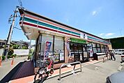 セブンイレブン横浜川井宿町店 475m