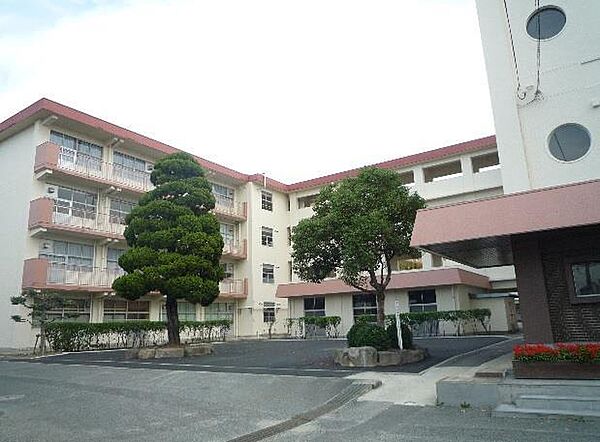 画像16:企救中学校(450m)