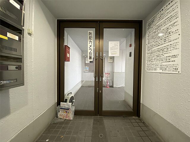 18 / 32