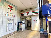 セブン-イレブン 京急ＳＴ平和島店 677m