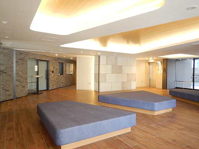 エントランス サーパス本町通り 3階/303