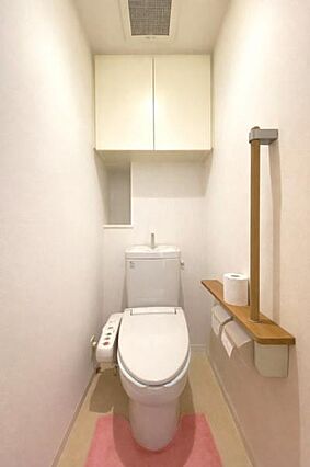白を基調に、飽...