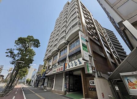 シンプルな外観が魅力的な物件です。