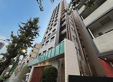 【凛】とした落ち着いたたたずまいのあなただけのお住まい。お友達などが遊びに来た時も自慢をしたくなる邸宅を創り出す外観デザインです。
