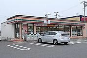 セブンイレブン大里店 650m