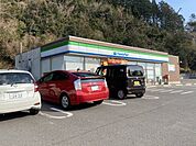 ファミリーマート　唐津佐志店 600m