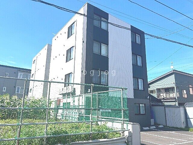 2 / 8