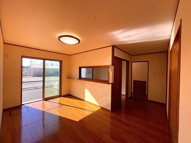 リビング/ダイニング 八幡市八幡盛戸