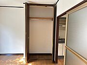 ※写真は別号室です