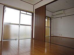 マンションピースフル 705 7階2Kのリビング/ダイニング