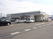 ファミリーマート JAいな店（561m）