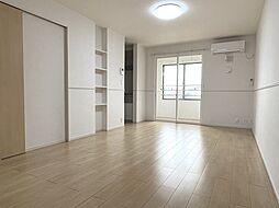 マーレ・ナナB 2階1LDKのリビング/ダイニング