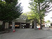 伊那市立伊那小学校（1435m）