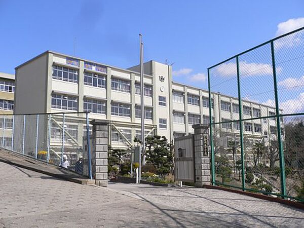 画像24:【中学校】 神戸市立伊川谷中学校まで526ｍ