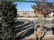 【南中学校　1600ｍ　徒歩約20分】