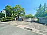 周辺：中央小学校中央小学校 750m