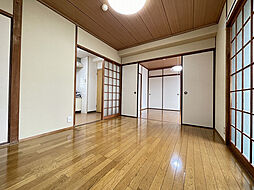 居間