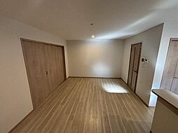 名鉄名古屋本線 栄生駅 徒歩2分の賃貸アパート 3階1LDKのリビング/ダイニング