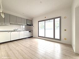 エメラルドマンション高陽矢口 3LDKのリビング/ダイニング