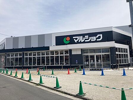 マルショク旭店?741m