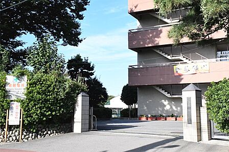 川越市立川越第一中学校(650m)