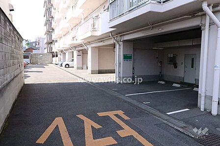 敷地内駐車場(屋内平面式)