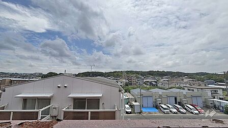 バルコニーからの眺め（南東方向）［2026年7月12日撮影］