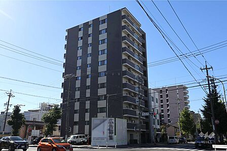ヴェルディーク新栄シティレジデンスの外観(東側から)