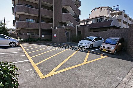 敷地内駐車場(屋外平面式)