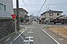 外観：物件の南側前面道路（東側から）［2027年4月27日撮影］
