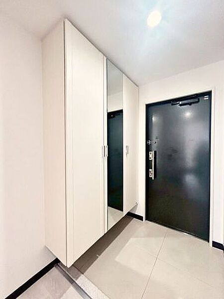 玄関を拡大表示