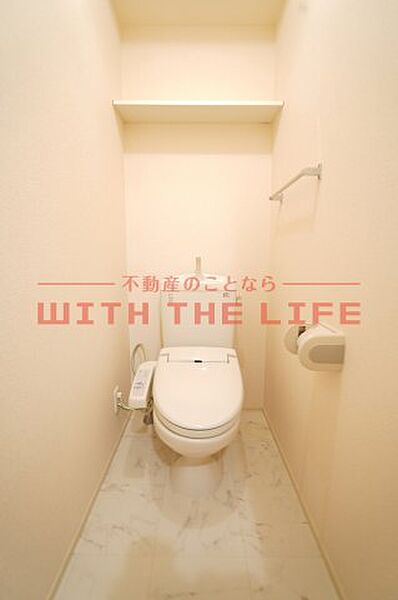 画像28:落ち着いた色調のトイレです