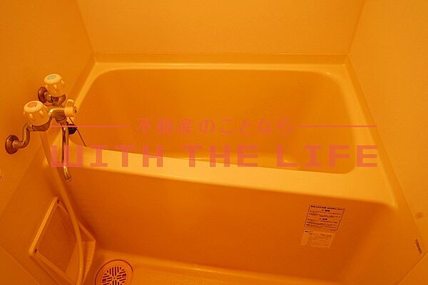 画像26:コンパクトで使いやすいお風呂です