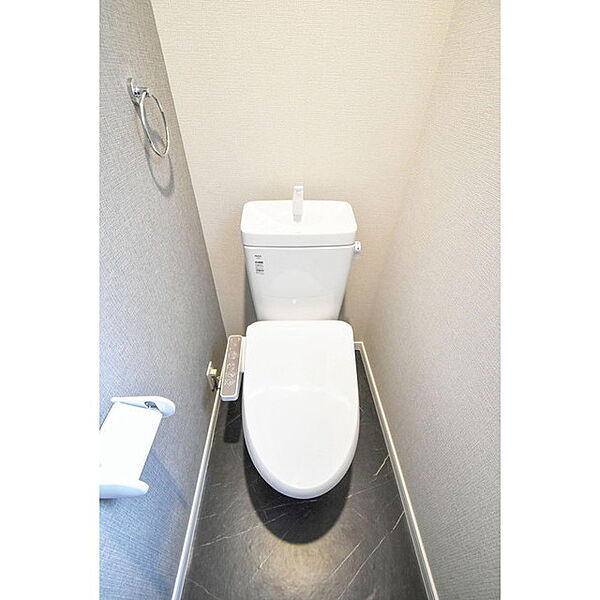 画像15:シンプルで使いやすいトイレです