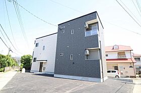 elle小郡  ｜ 福岡県小郡市小板井178-1（賃貸アパート1LDK・2階・33.81㎡） その1