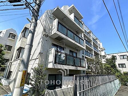 リノベーション物件です。3階部分、南向き。新耐震基準マンション。是非お気軽にお問い合わせください。