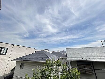 リノベーション物件です。3階部分、南向き。新耐震基準マンション。是非お気軽にお問い合わせください。
