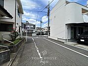 南向き・2面採光！スタイリッシュな外観が特徴です。生活に便利な住環境！