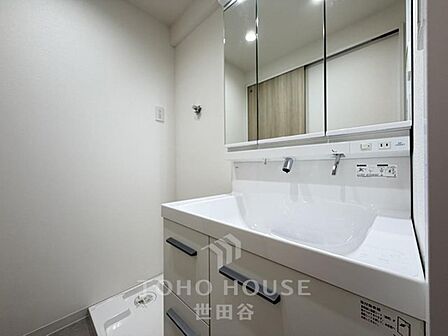 スケルトンリフォーム26年9月完了。生活に便利な住環境です。是非お気軽にお問い合わせください。