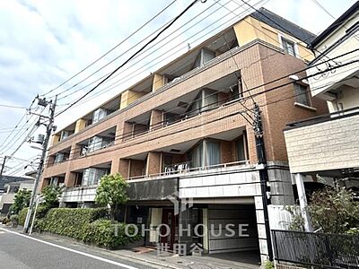 外観：新規リノベーション(26年7月完工)南西角部屋、陽当り・眺望良好。家具付きです。是非お気軽にお問い合わせください。