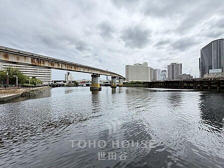 南東向き・運河ビュー。東京湾が望めるお部屋