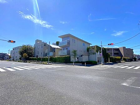 拘りの詰まったコーポラティブハウス。自分好みの室内へしてみませんか