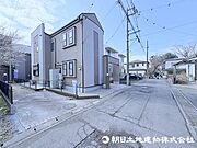 閑静な住宅地で子育て家族にピッタリ。毎日のお散歩も快適な緑に恵まれたエリアです!