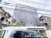 第一種低層住居専用地域の良好な住環境が保たれたエリア。
