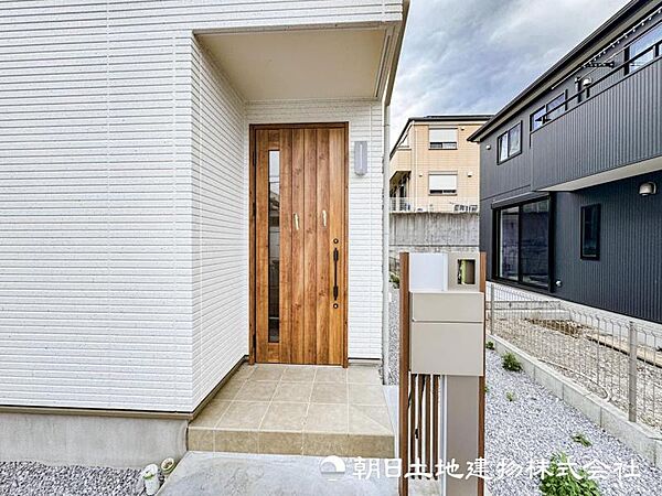 玄関を拡大表示